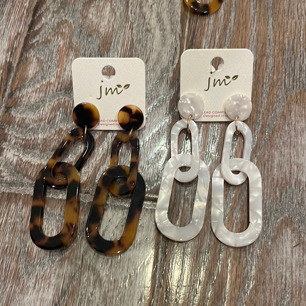 NWT! Resin statement earring bundle! Tortoise & White!